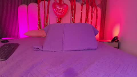 Dione online show from February 14, 8:44 pm