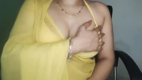 _dreamgirl_0 online show from April 20, 3:09 am