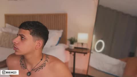 Emma and Tonny online show from April 17, 2:52 pm