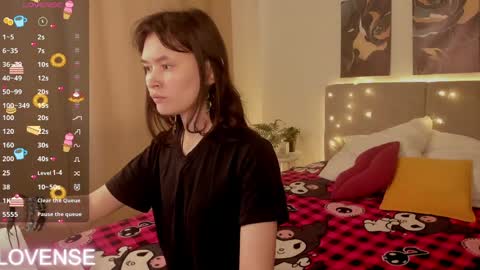 _emily__strike_ online show from April 20, 1:30 am