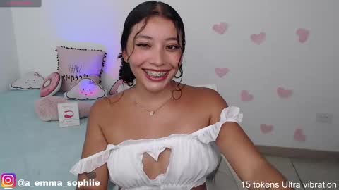 Snapshot of _emma_sophie chatting on September 25, 4:03 pm Emma Sophie online show from September 25, 4:03 pm