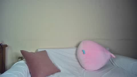 Emma Sugar online show from February 2, 9:44 pm