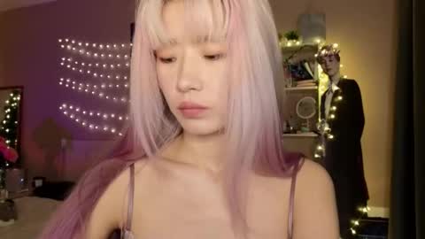 EveEva online show from February 7, 3:42 am