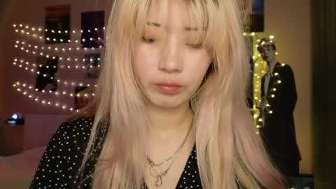 EveEva online show from April 25, 2:58 am