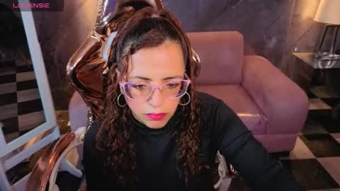  evoni  online show from November 17, 7:38 pm