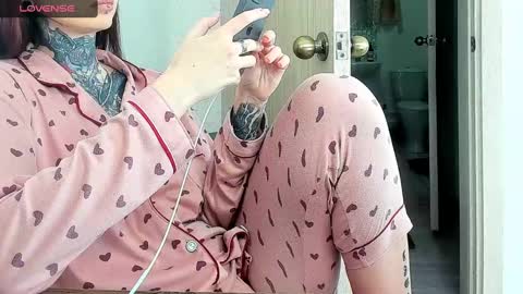 Alis online show from March 8, 1:36 pm