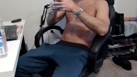 Full Sender online show from November 29, 6:04 pm