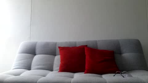 SKY online show from January 8, 5:05 pm