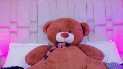 Gigi online show from November 7, 11:56 am