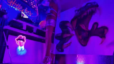 GlitterBox online show from January 13, 8:37 am