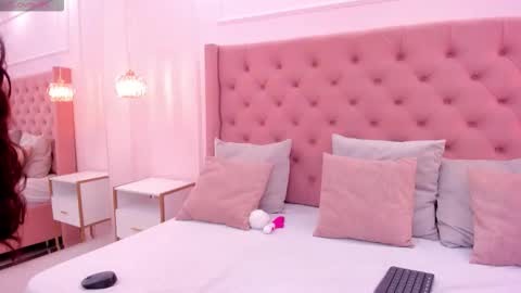 Hanna online show from November 11, 9:17 pm