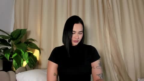 Hanna johnson online show from September 18, 4:27 am