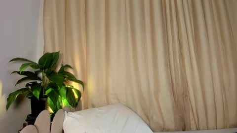 Hanna johnson online show from September 26, 4:09 am