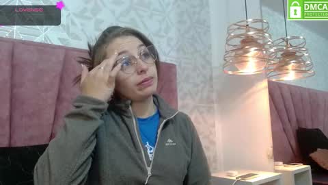 Isa online show from February 22, 12:08 pm