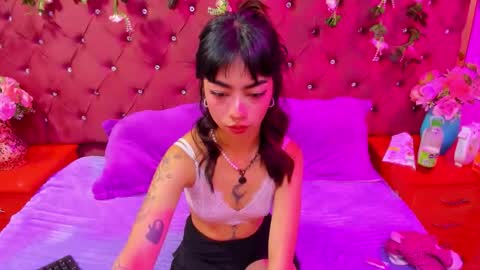  Ivy Luna online show from December 15, 5:20 pm