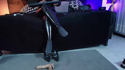 Snapshot of _jade_16 chatting on October 11, 11:59 am Miss Jade online show from October 11, 11:59 am