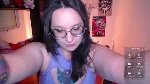 _jadee_p_ online show from December 16, 4:19 am