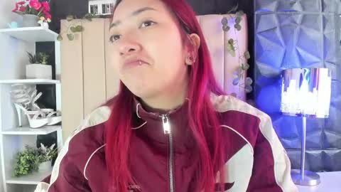 Mia online show from February 15, 12:48 pm