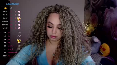 _just_a_queen_3 online show from March 7, 6:22 pm