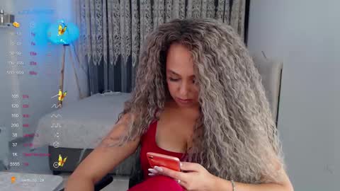 _just_a_queen_3 online show from October 24, 5:57 pm