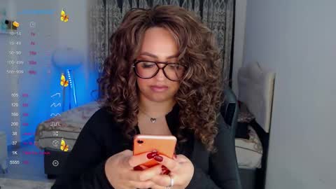 _just_a_queen_3 online show from February 11, 9:57 am