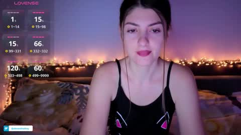 _just_a_simple_girl online show from December 2, 3:43 pm