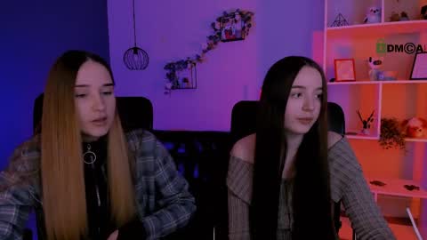 _kellykitten_ online show from April 20, 9:01 am