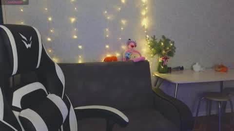 Molly   Emily online show from February 9, 1:20 am