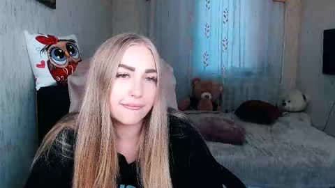 Snapshot of _kittyboo chatting on September 25, 11:06 am Aleksa online show from September 25, 11:06 am