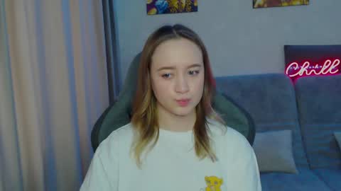 Snapshot of _lalune_ chatting on February 16, 12:54 pm _lalune_ online show from February 16, 12:54 pm
