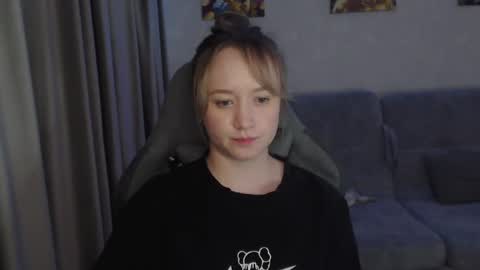 Snapshot of _lalune_ chatting on March 10, 7:07 pm _lalune_ online show from March 10, 7:07 pm