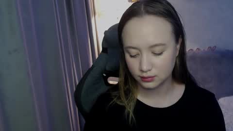 Snapshot of _lalune_ chatting on September 22, 4:55 pm _lalune_ online show from September 22, 4:55 pm