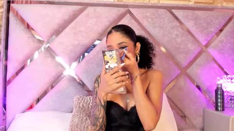 Lanna  online show from November 10, 1:19 am