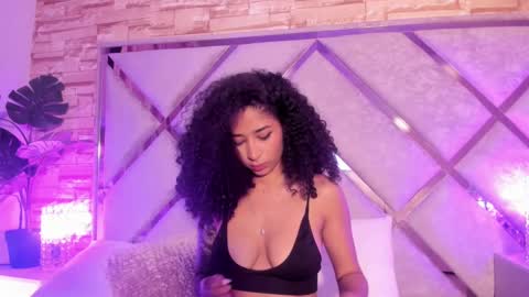 Lanna  online show from September 19, 3:54 am