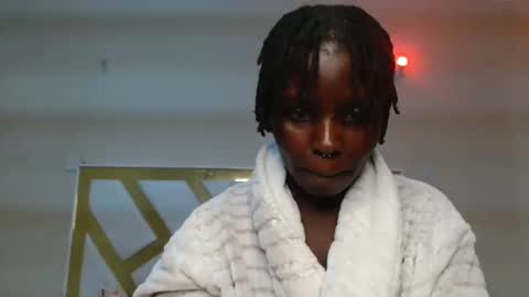 Lexxi online show from February 2, 9:40 am