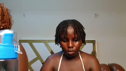 Lexxi online show from February 5, 6:37 pm