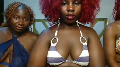 Lexxi online show from February 19, 6:43 pm