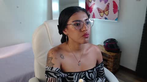 Lili  online show from January 19, 8:30 pm