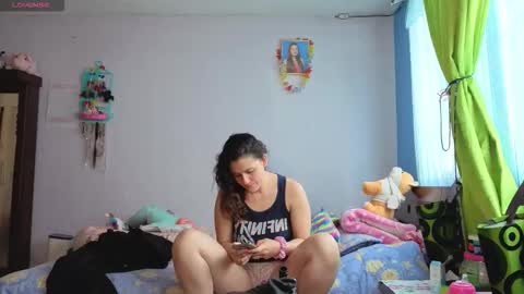 Lindasy online show from November 18, 2:20 pm