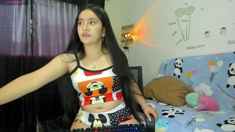 Snapshot of _litle_mily_ chatting on February 12, 9:43 pm Mily online show from February 12, 9:43 pm
