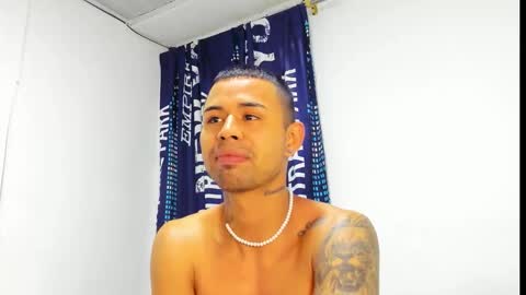 _logan_colton_ online show from November 20, 9:56 pm