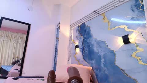 Snapshot of _lorrayne_ chatting on September 24, 12:12 pm Lorrayne online show from September 24, 12:12 pm