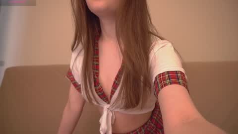 Snapshot of _lovelyen chatting on January 25, 5:29 am Alice online show from January 25, 5:29 am