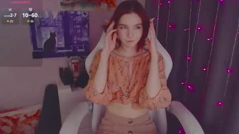 Lu online show from July 25, 6:39 pm