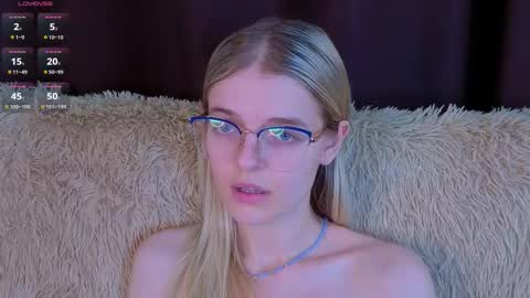 Monica online show from December 13, 8:26 pm