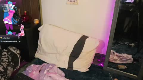 Lucy online show from February 27, 3:29 am