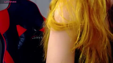 _luna10 online show from April 15, 2:15 am