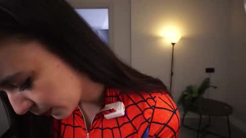 Luna online show from February 21, 6:44 pm