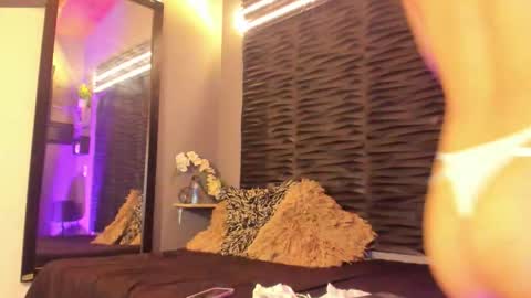 Snapshot of _lustyles_ chatting on September 14, 7:54 am _lustyles_ online show from September 14, 7:54 am