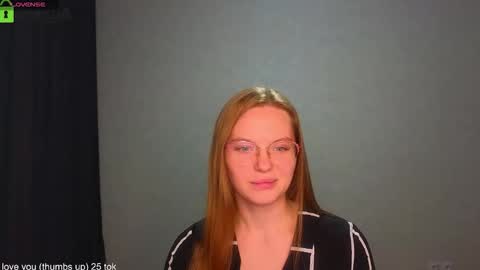 Snapshot of _lysafeta_ chatting on September 29, 6:29 pm Welcome guys Pleasure to see you all here My name is Lysafeta and MichaelaTip menu is active Private is open online show from September 29, 6:29 pm